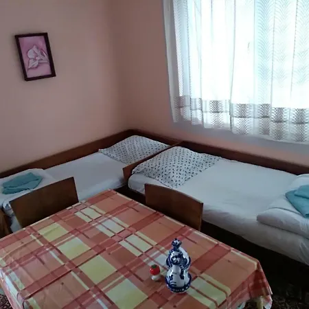 Katina *